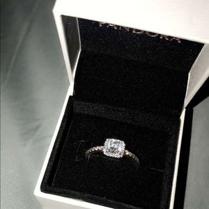 Pandora Ring